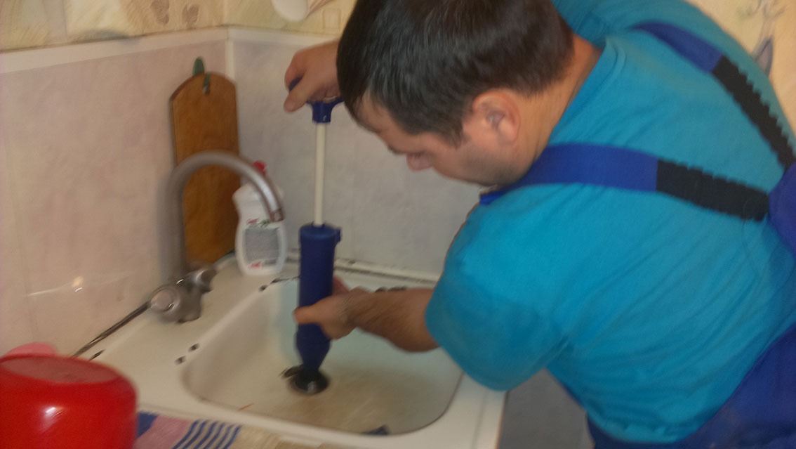 Cum se comandă o metodă de curățare a canalizării pneumatice